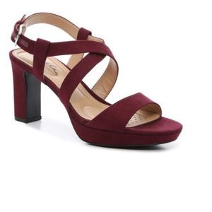 Abella True comfort burgundy sandal size 10M